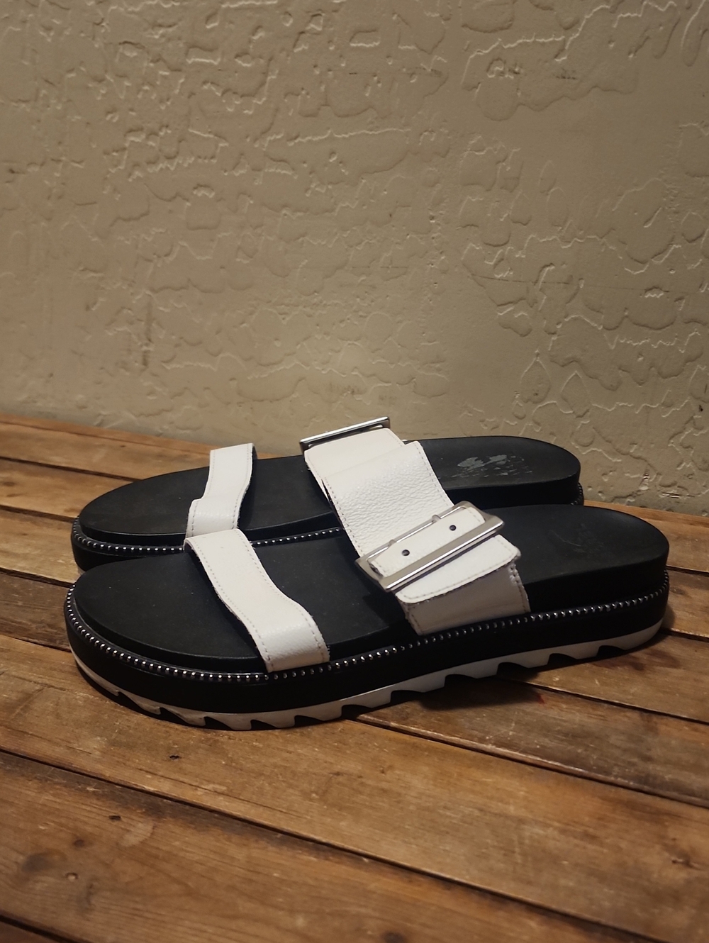 Sorel Sandals Size 7 Used In Good Condition